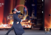Κινέζος μαγεύει τα πλήθη με υπνωτικό Kung Fu παίζοντας Slinky